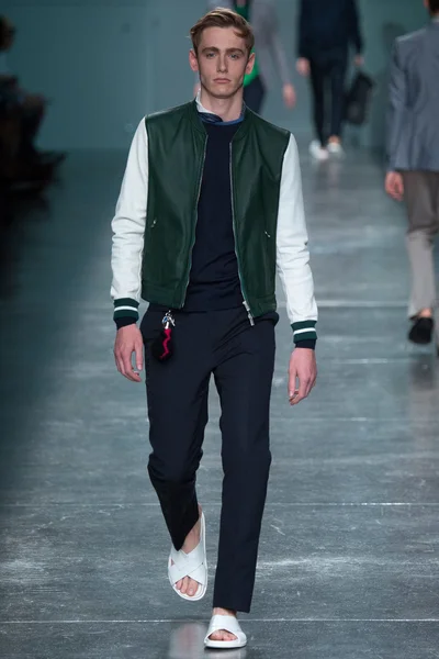 Look 22